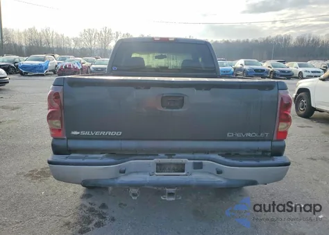 2003 Chevrolet Silverado K1500 z USA, uszkodzony, nr VIN 2GCEK19V131188962